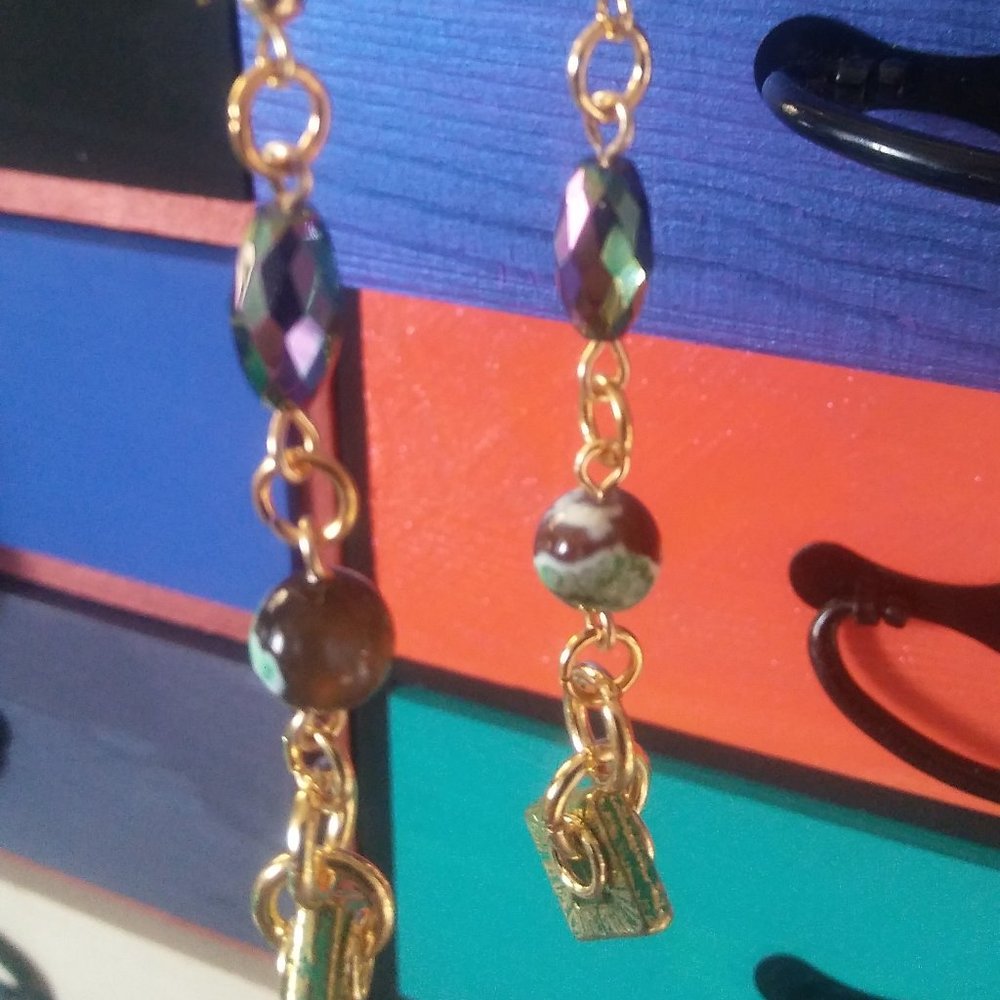 BRIGHT GOLD GREEN AGATE EARRINGS